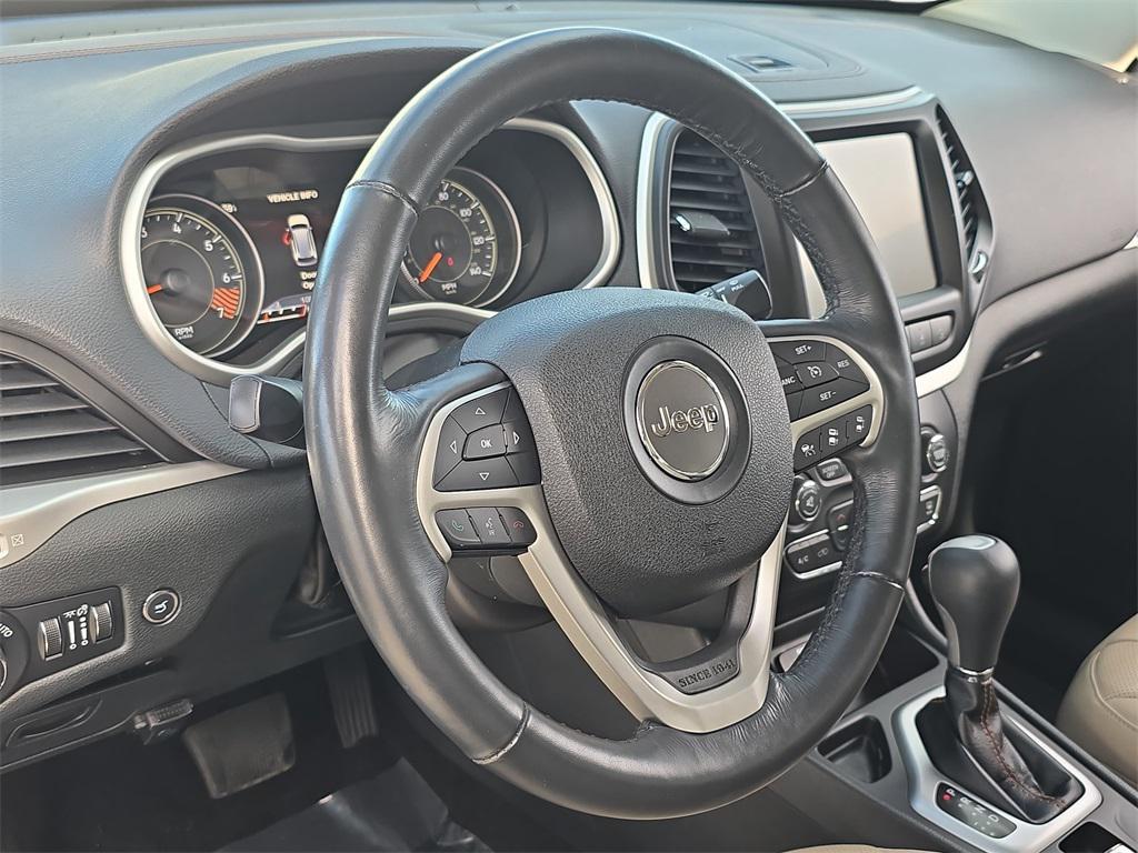 used 2015 Jeep Cherokee car, priced at $10,240