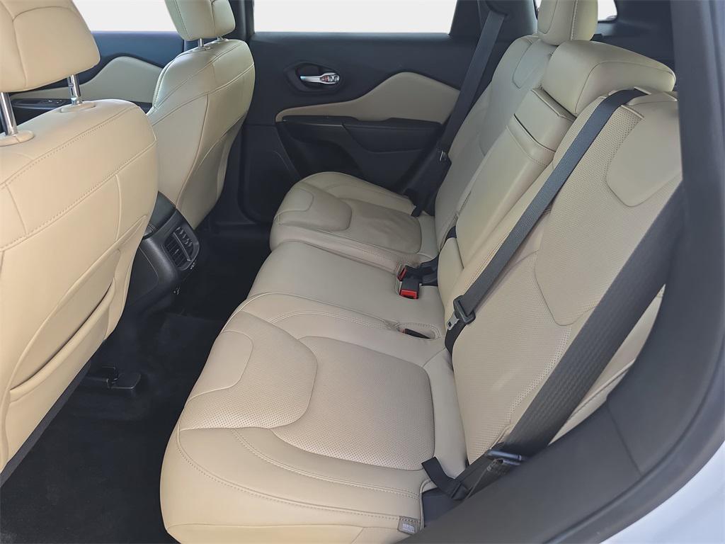 used 2015 Jeep Cherokee car, priced at $10,240