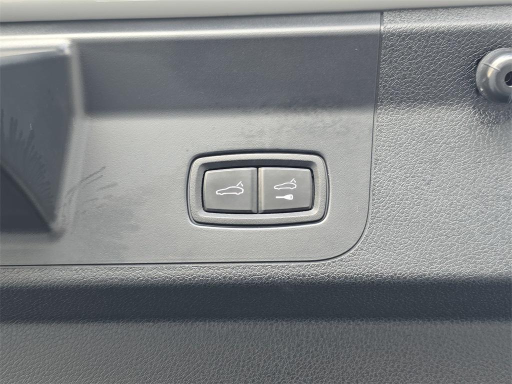 used 2018 Porsche Panamera car, priced at $44,972