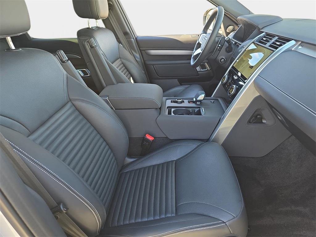 used 2025 Land Rover Discovery car, priced at $61,540