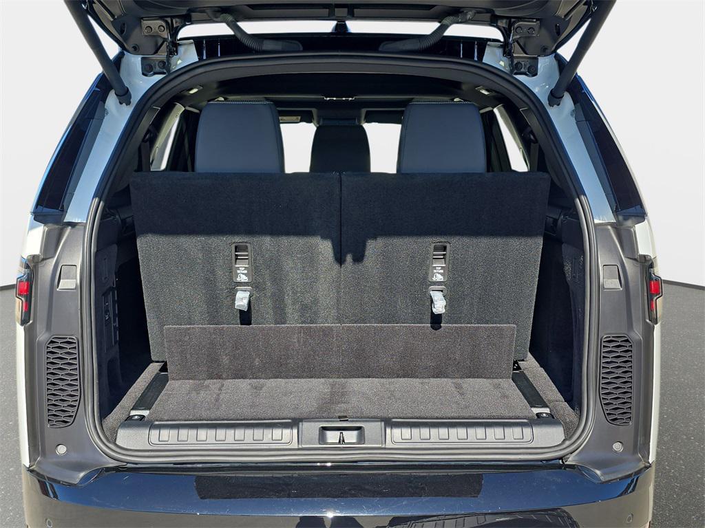 used 2025 Land Rover Discovery car, priced at $61,540