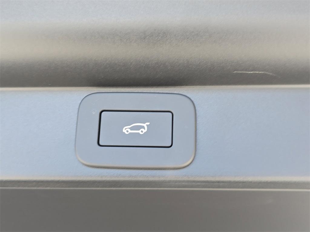 new 2025 Land Rover Range Rover car, priced at $150,025