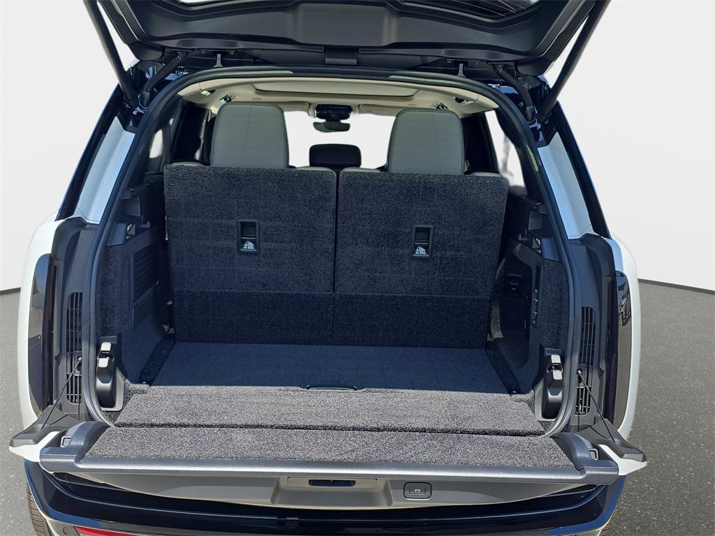 new 2025 Land Rover Range Rover car, priced at $148,455
