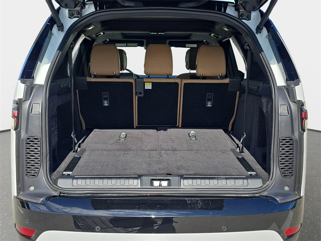 used 2025 Land Rover Discovery car, priced at $59,490