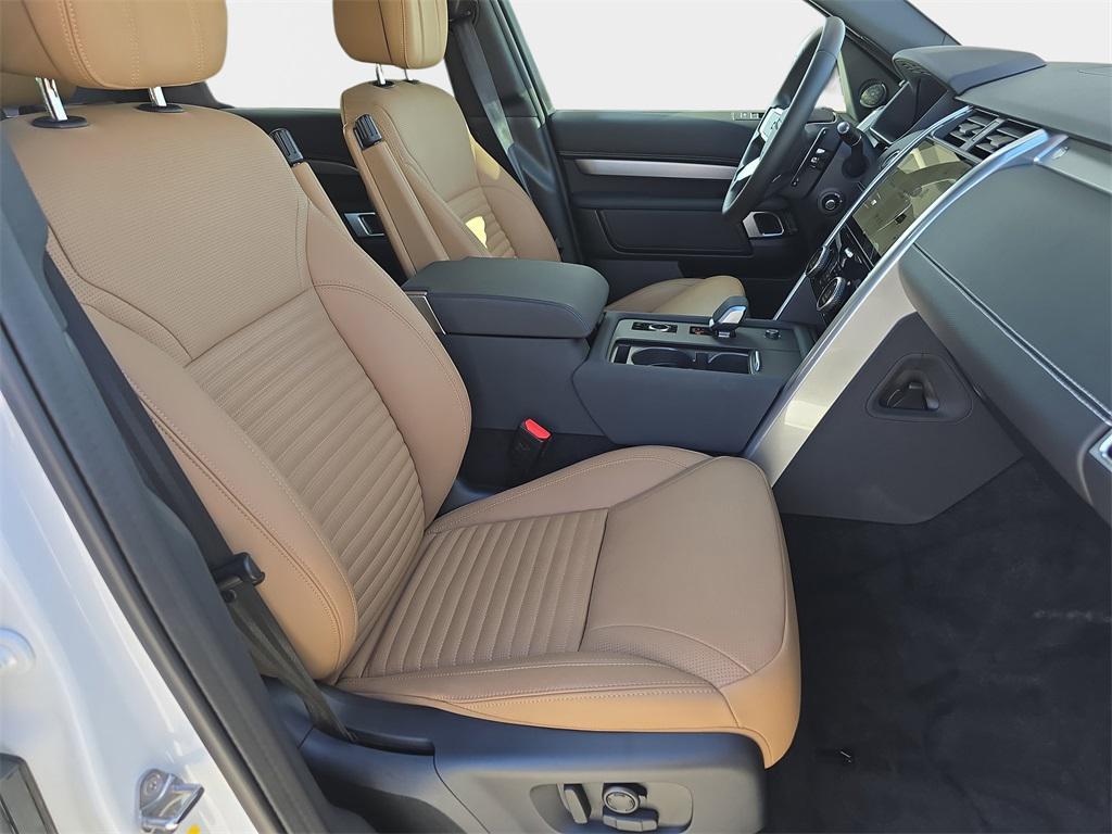 used 2025 Land Rover Discovery car, priced at $59,490