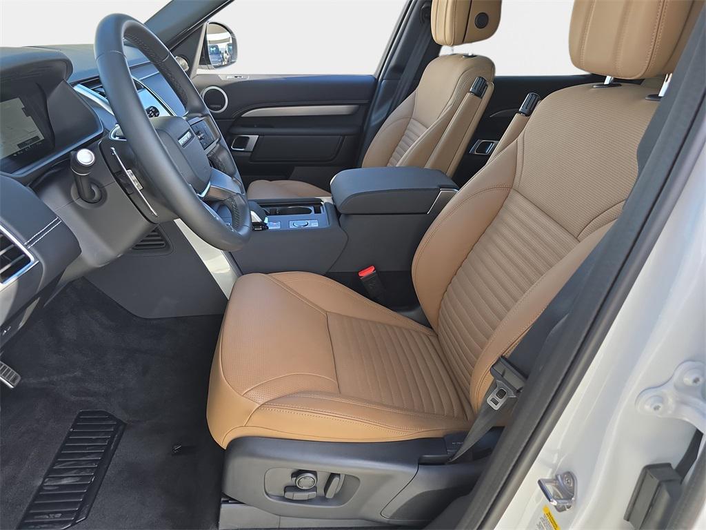 used 2025 Land Rover Discovery car, priced at $59,490