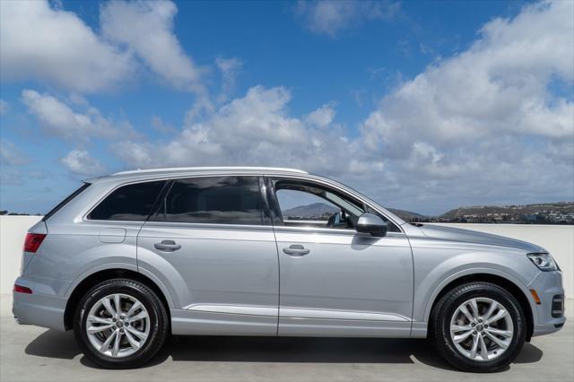 used 2019 Audi Q7 car, priced at $22,130