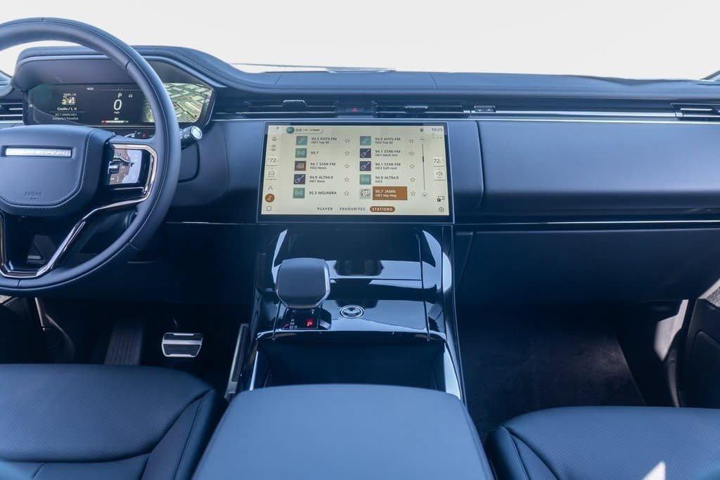 new 2025 Land Rover Range Rover Sport car, priced at $111,560