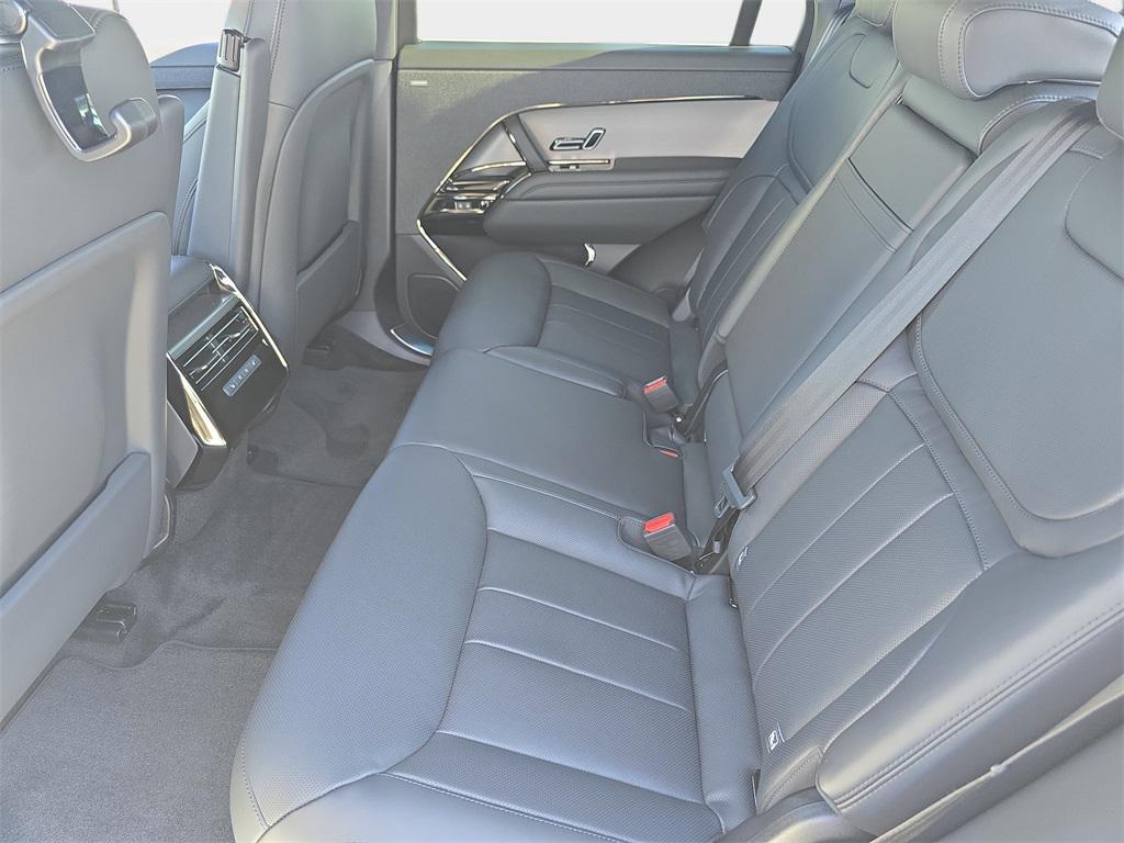 new 2025 Land Rover Range Rover Sport car, priced at $92,715