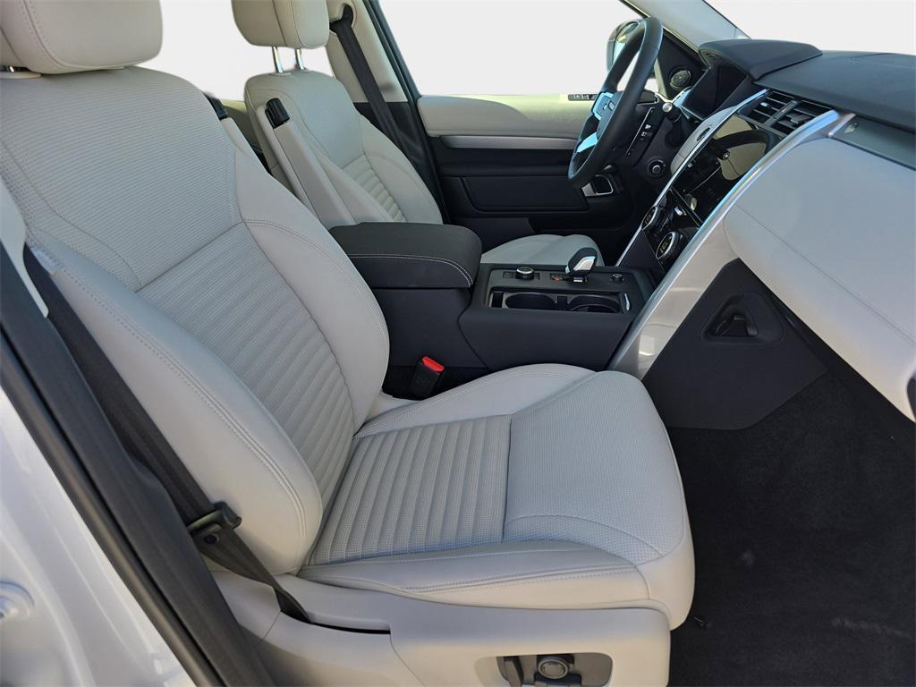 used 2025 Land Rover Discovery car, priced at $60,990