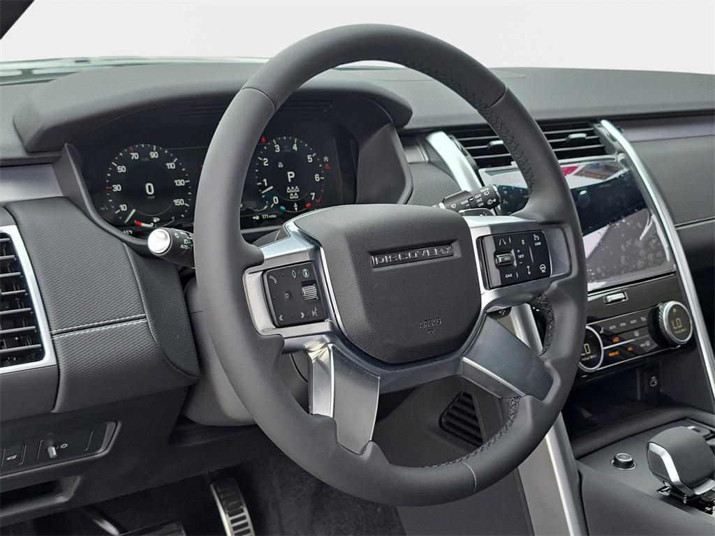 new 2025 Land Rover Discovery car, priced at $76,718