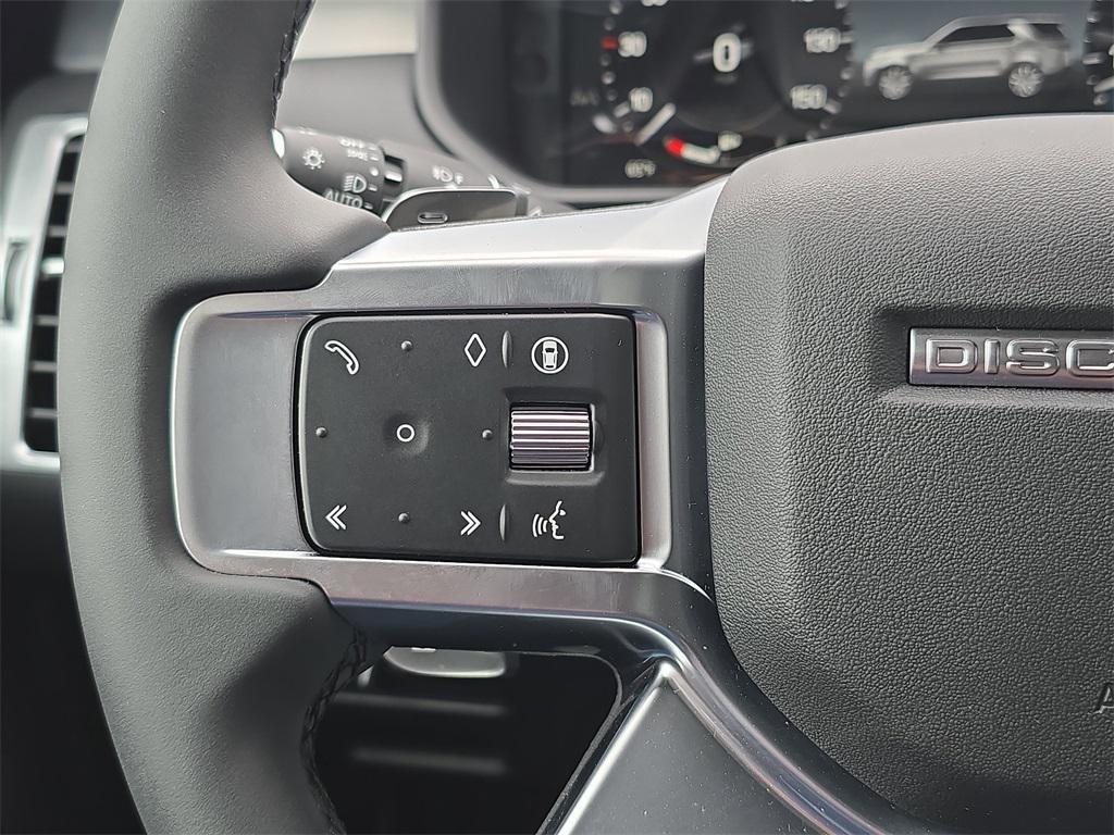 new 2025 Land Rover Discovery car, priced at $76,718