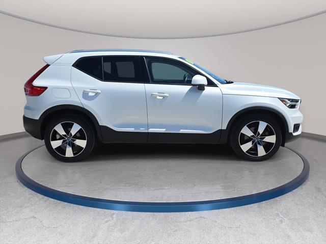 used 2021 Volvo XC40 car, priced at $24,990