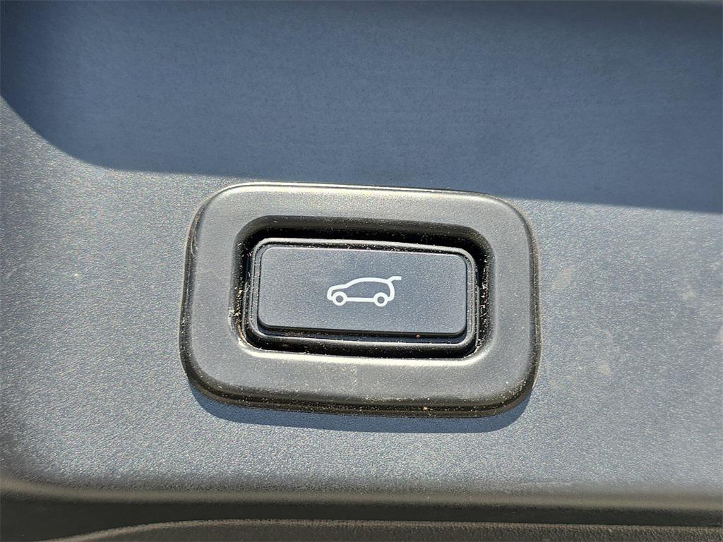 used 2020 Land Rover Range Rover Evoque car, priced at $24,990