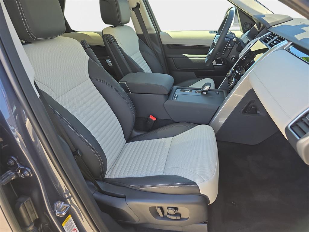used 2025 Land Rover Discovery car, priced at $52,790