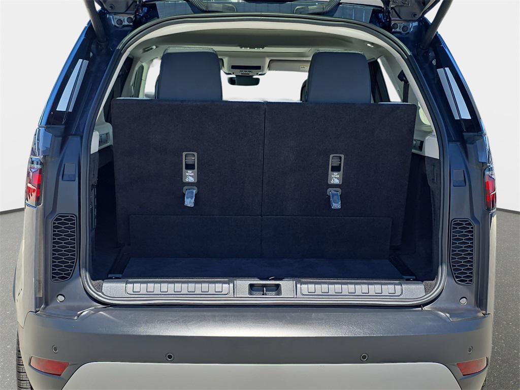 used 2025 Land Rover Discovery car, priced at $52,790