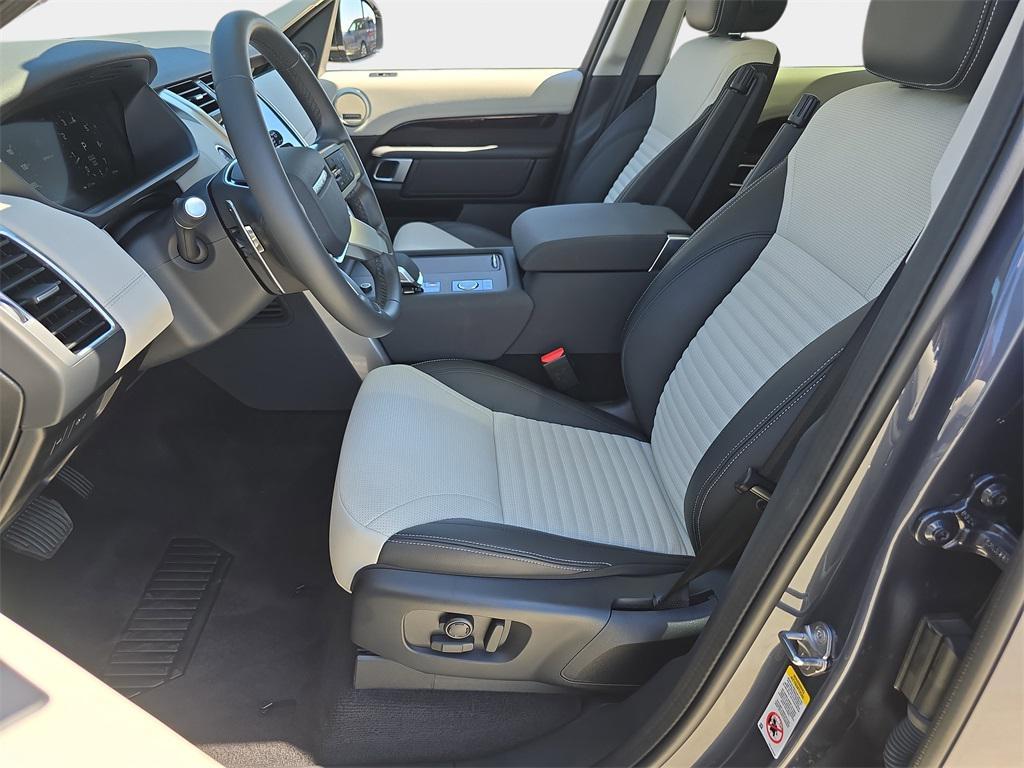 used 2025 Land Rover Discovery car, priced at $52,790