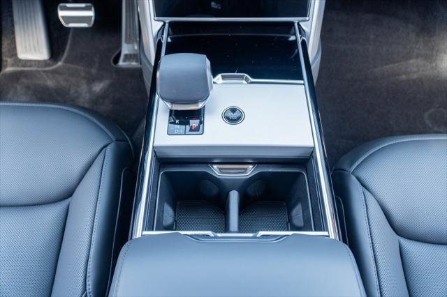 new 2025 Land Rover Range Rover car, priced at $151,640
