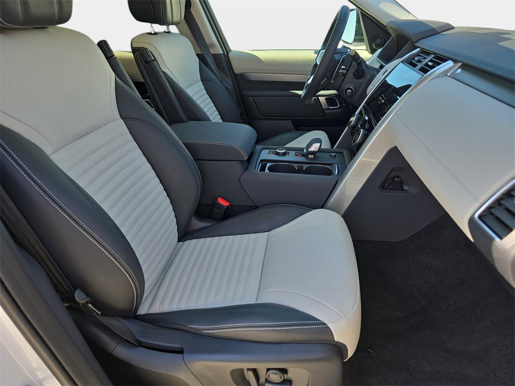 used 2025 Land Rover Discovery car, priced at $59,740