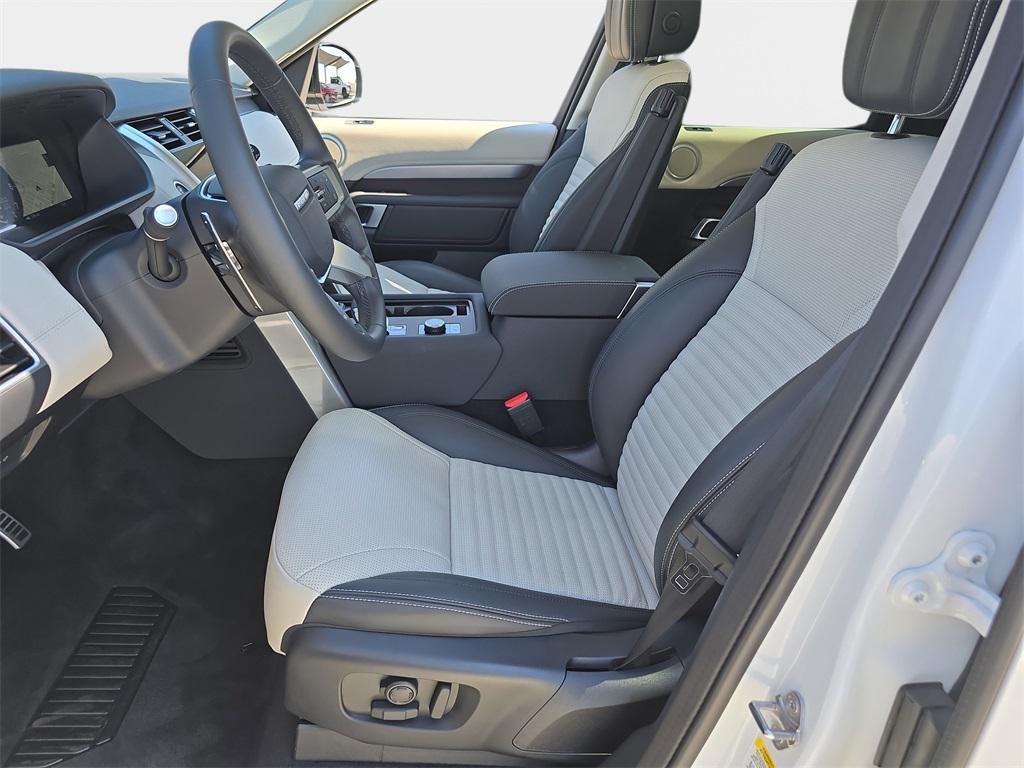 used 2025 Land Rover Discovery car, priced at $59,740