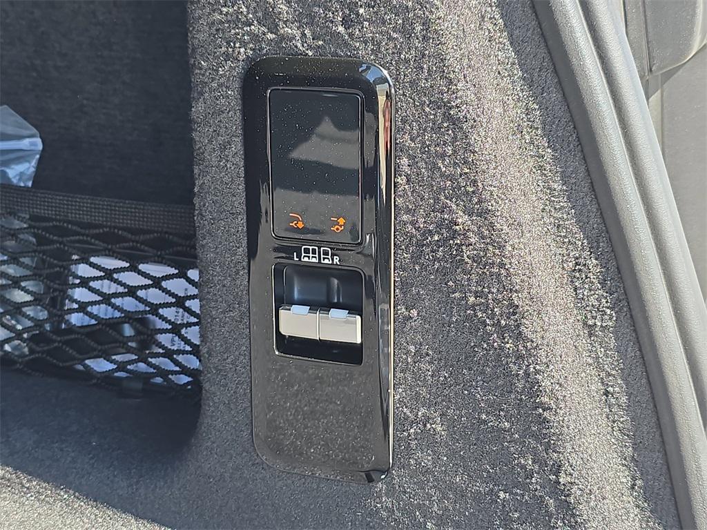 new 2025 Land Rover Range Rover Sport car, priced at $146,955