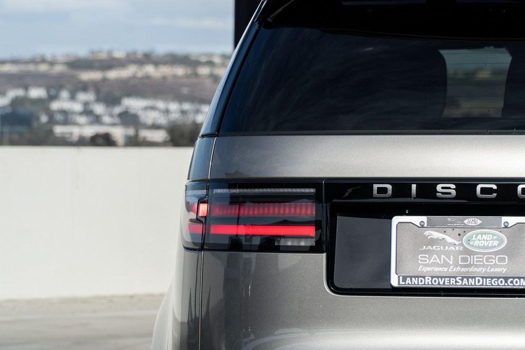 used 2025 Land Rover Discovery car, priced at $61,990