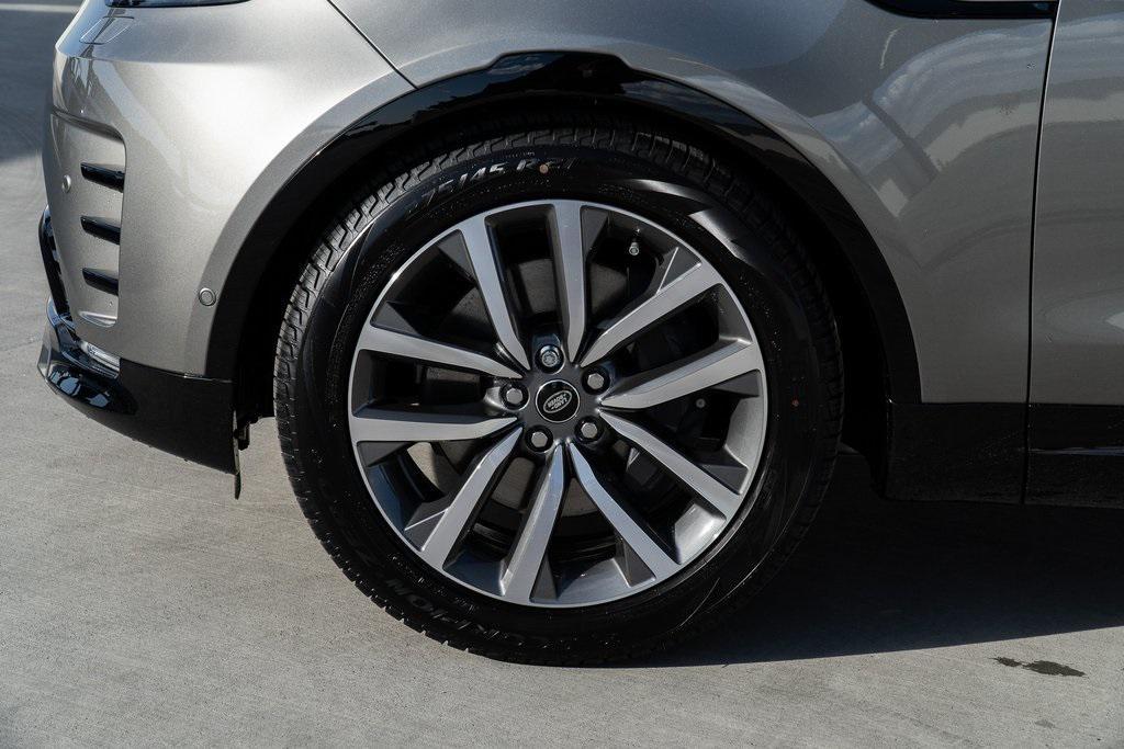 used 2025 Land Rover Discovery car, priced at $61,990