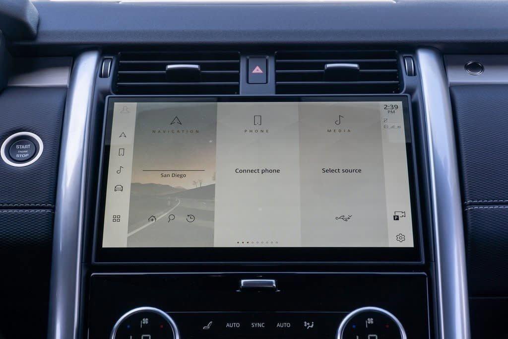 used 2025 Land Rover Discovery car, priced at $60,998