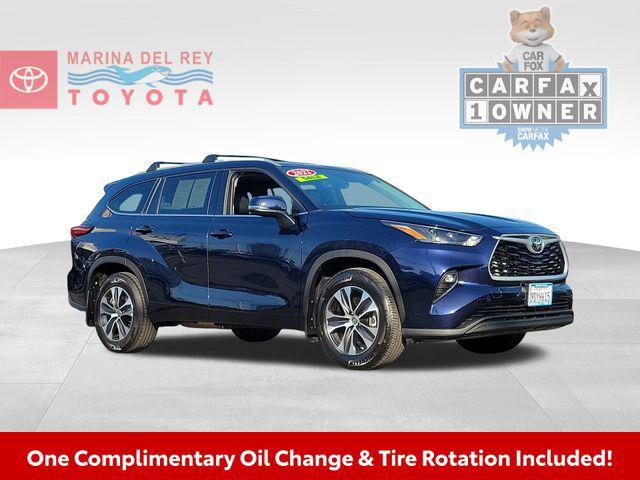 used 2022 Toyota Highlander car, priced at $35,988