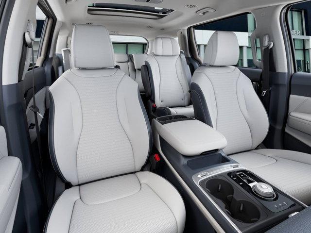 new 2025 Kia Carnival Hybrid car, priced at $52,901