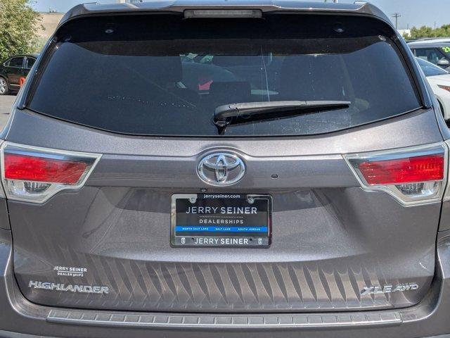 used 2015 Toyota Highlander car, priced at $14,899