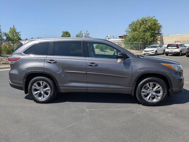 used 2015 Toyota Highlander car, priced at $14,899
