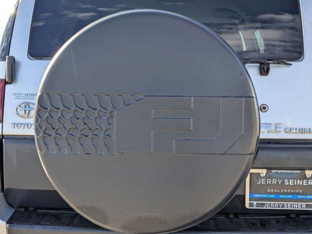 used 2007 Toyota FJ Cruiser car, priced at $14,700