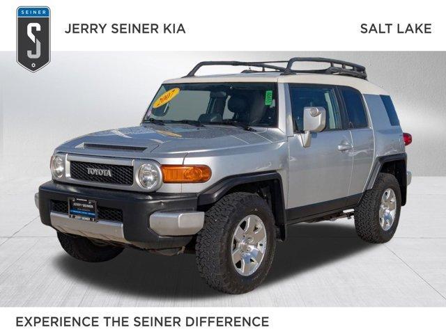 used 2007 Toyota FJ Cruiser car, priced at $14,700