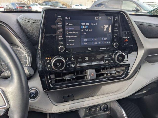 used 2021 Toyota Highlander car, priced at $33,389