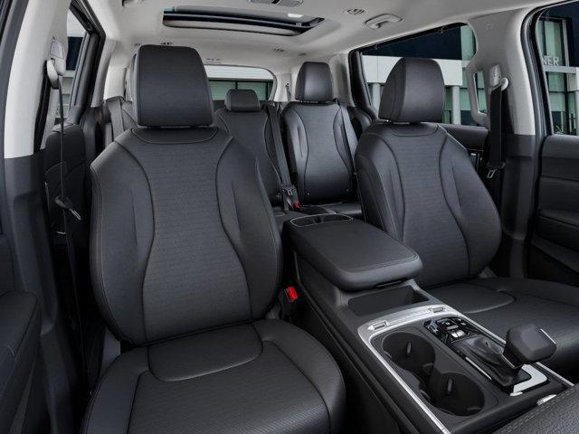 new 2025 Kia Carnival car, priced at $52,033