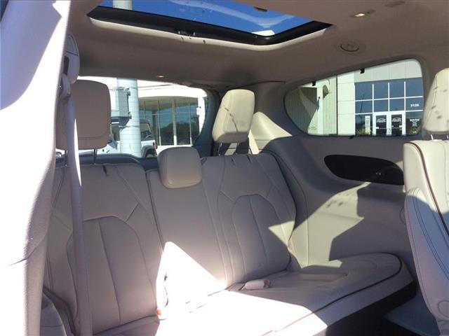 used 2020 Chrysler Pacifica car, priced at $19,995