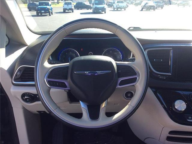 used 2020 Chrysler Pacifica car, priced at $19,995