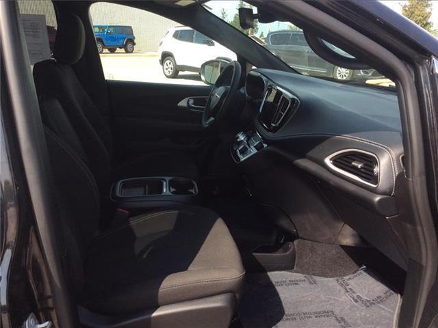 used 2023 Chrysler Pacifica car, priced at $19,995