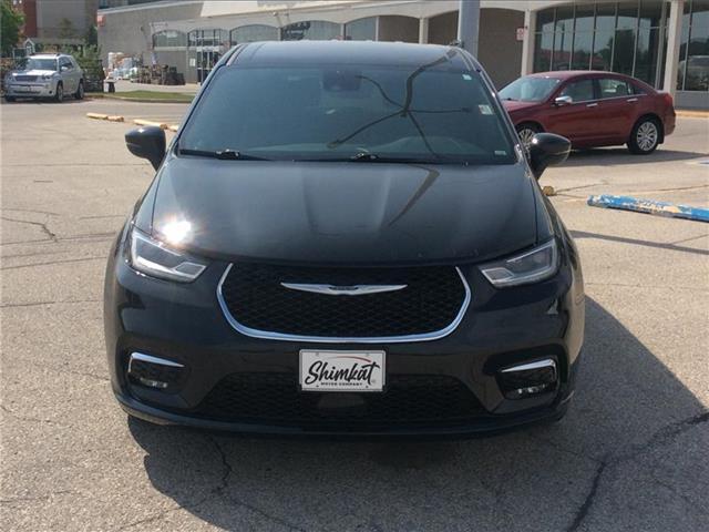 used 2023 Chrysler Pacifica car, priced at $19,995