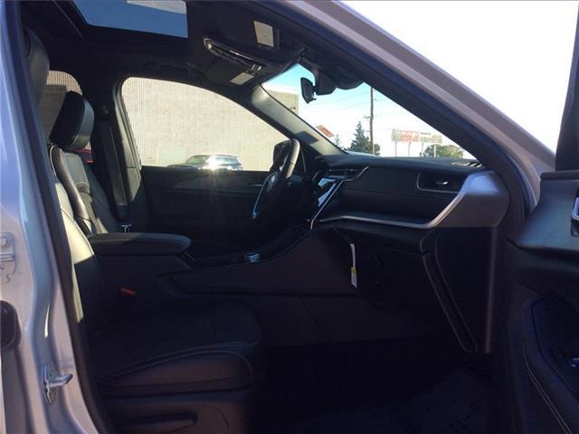 new 2025 Jeep Grand Cherokee car, priced at $46,730