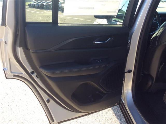 new 2025 Jeep Grand Cherokee car, priced at $46,730