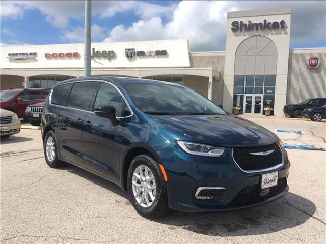 new 2025 Chrysler Pacifica car, priced at $46,220