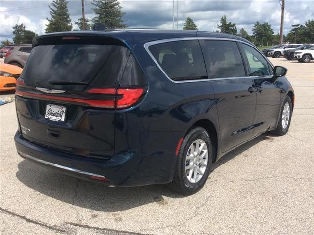 new 2025 Chrysler Pacifica car, priced at $46,220