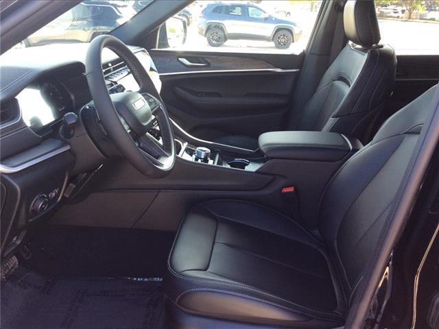 new 2025 Jeep Grand Cherokee car, priced at $47,495