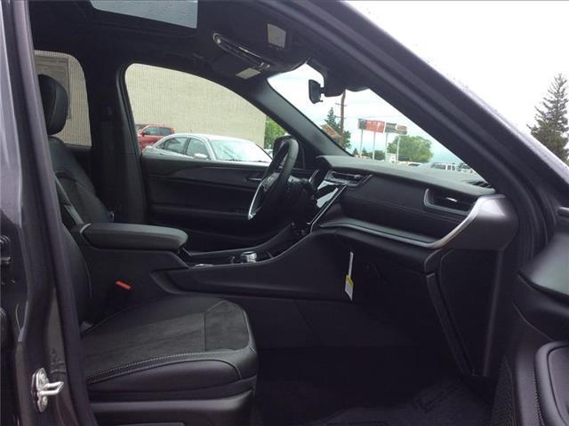 new 2025 Jeep Grand Cherokee car, priced at $46,730