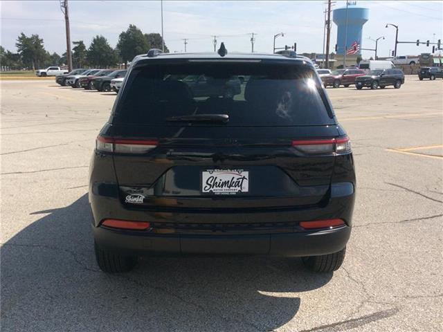 new 2025 Jeep Grand Cherokee car, priced at $46,730