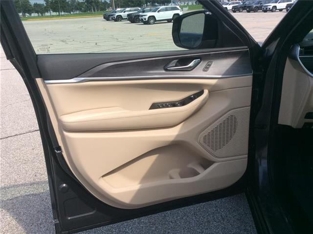 new 2025 Jeep Grand Cherokee car, priced at $47,495