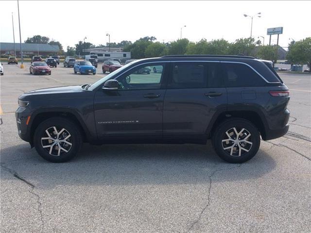 new 2025 Jeep Grand Cherokee car, priced at $47,495