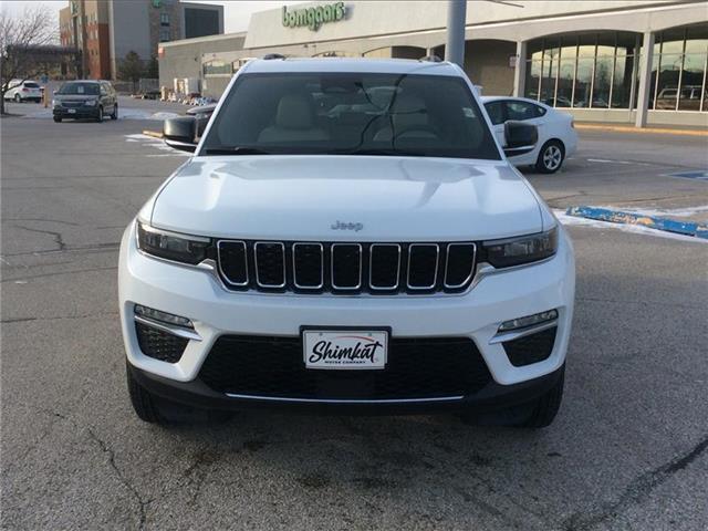 new 2025 Jeep Grand Cherokee car, priced at $49,215